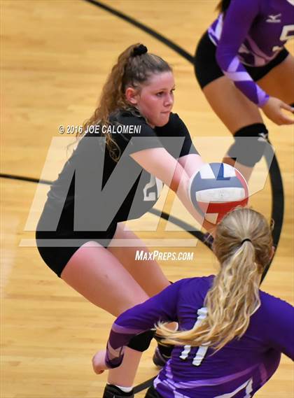 Thumbnail 1 in Johnson City vs Stockdale (Class 3A Second Round) photogallery.