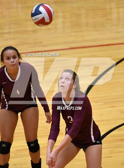 Thumbnail 2 in Johnson City vs Stockdale (Class 3A Second Round) photogallery.