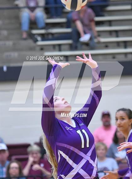Thumbnail 3 in Johnson City vs Stockdale (Class 3A Second Round) photogallery.