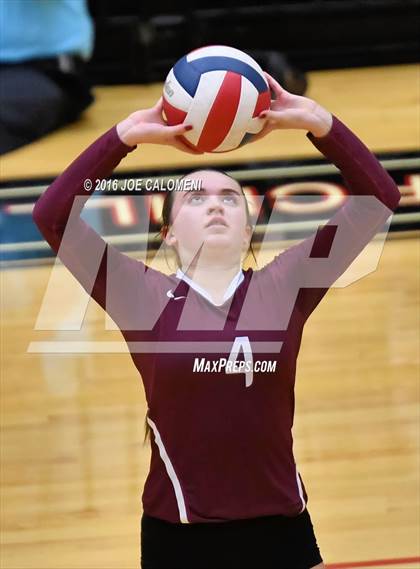 Thumbnail 2 in Johnson City vs Stockdale (Class 3A Second Round) photogallery.