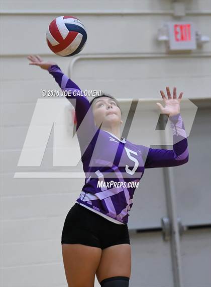 Thumbnail 3 in Johnson City vs Stockdale (Class 3A Second Round) photogallery.