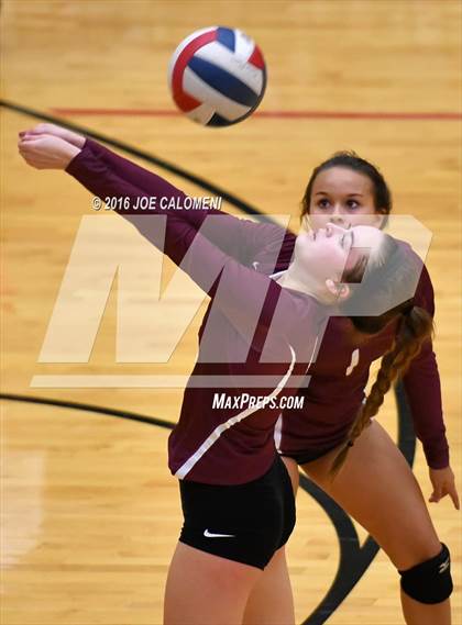 Thumbnail 1 in Johnson City vs Stockdale (Class 3A Second Round) photogallery.