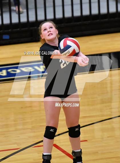 Thumbnail 1 in Johnson City vs Stockdale (Class 3A Second Round) photogallery.