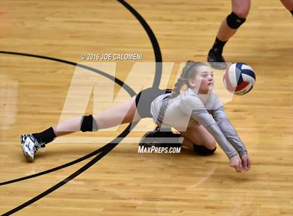 Thumbnail 1 in Johnson City vs Stockdale (Class 3A Second Round) photogallery.
