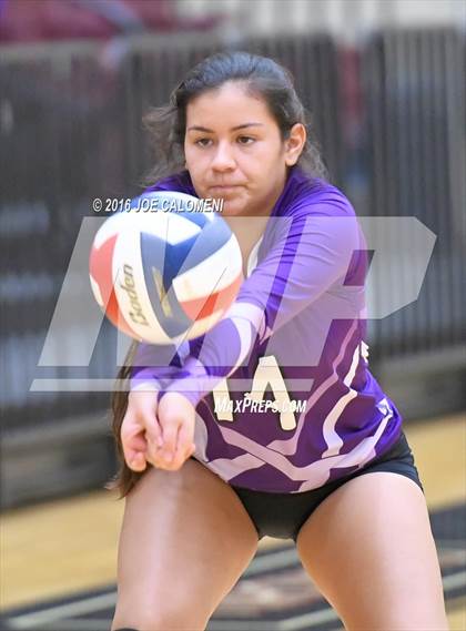 Thumbnail 3 in Johnson City vs Stockdale (Class 3A Second Round) photogallery.