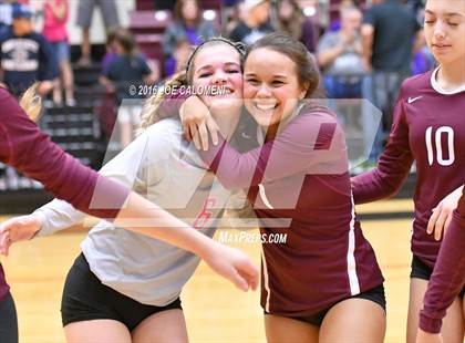 Thumbnail 3 in Johnson City vs Stockdale (Class 3A Second Round) photogallery.