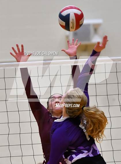 Thumbnail 1 in Johnson City vs Stockdale (Class 3A Second Round) photogallery.