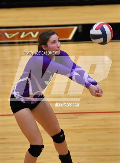 Thumbnail 3 in Johnson City vs Stockdale (Class 3A Second Round) photogallery.