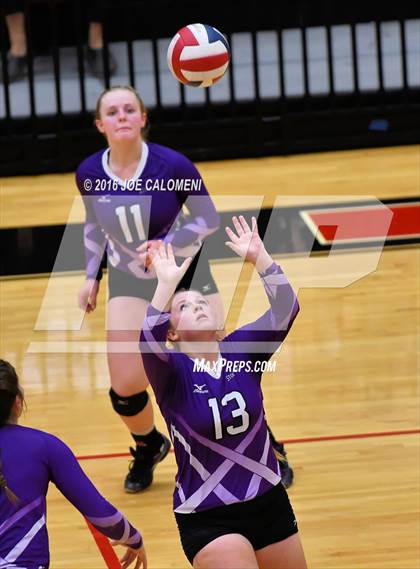 Thumbnail 1 in Johnson City vs Stockdale (Class 3A Second Round) photogallery.