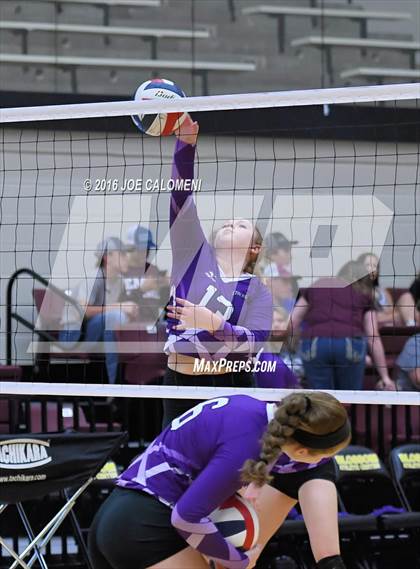 Thumbnail 1 in Johnson City vs Stockdale (Class 3A Second Round) photogallery.