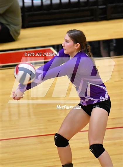 Thumbnail 2 in Johnson City vs Stockdale (Class 3A Second Round) photogallery.
