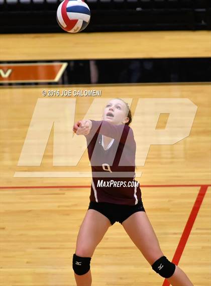 Thumbnail 3 in Johnson City vs Stockdale (Class 3A Second Round) photogallery.