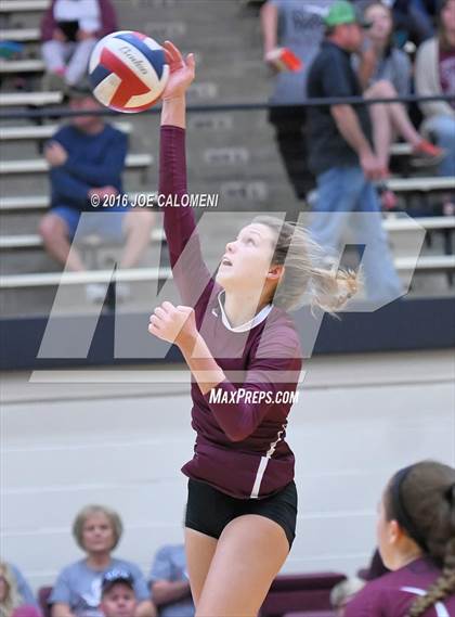 Thumbnail 2 in Johnson City vs Stockdale (Class 3A Second Round) photogallery.