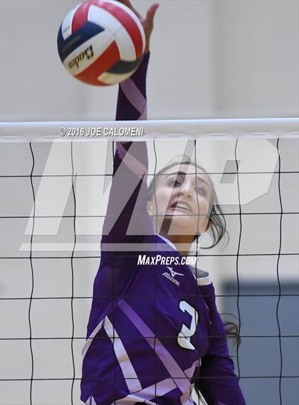 Thumbnail 1 in Johnson City vs Stockdale (Class 3A Second Round) photogallery.