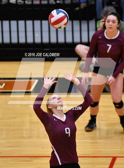 Thumbnail 2 in Johnson City vs Stockdale (Class 3A Second Round) photogallery.