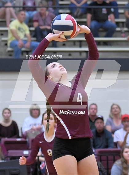 Thumbnail 1 in Johnson City vs Stockdale (Class 3A Second Round) photogallery.