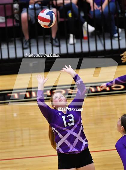 Thumbnail 3 in Johnson City vs Stockdale (Class 3A Second Round) photogallery.