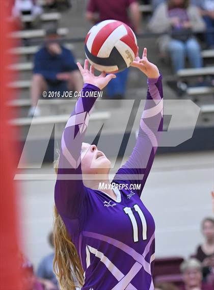 Thumbnail 2 in Johnson City vs Stockdale (Class 3A Second Round) photogallery.