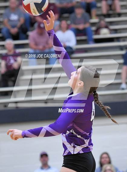 Thumbnail 2 in Johnson City vs Stockdale (Class 3A Second Round) photogallery.