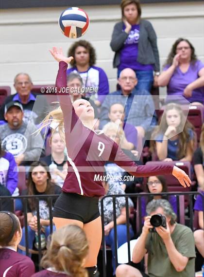 Thumbnail 3 in Johnson City vs Stockdale (Class 3A Second Round) photogallery.