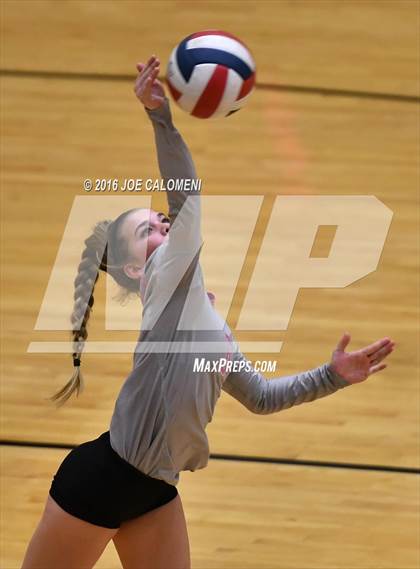Thumbnail 1 in Johnson City vs Stockdale (Class 3A Second Round) photogallery.