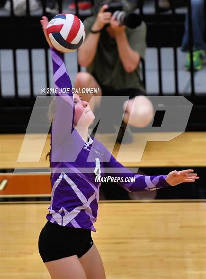 Thumbnail 3 in Johnson City vs Stockdale (Class 3A Second Round) photogallery.
