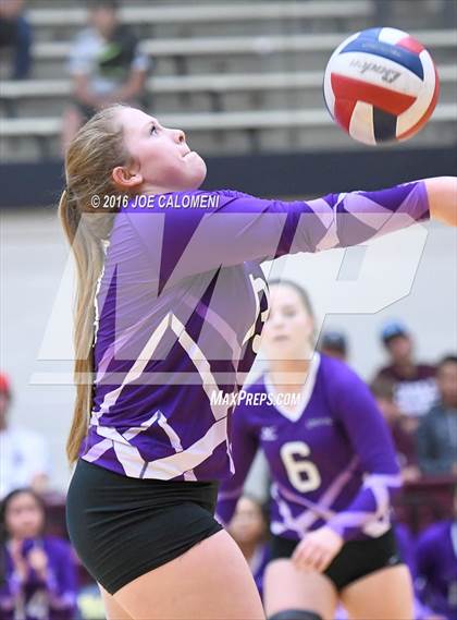Thumbnail 3 in Johnson City vs Stockdale (Class 3A Second Round) photogallery.
