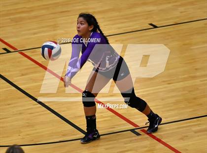 Thumbnail 2 in Johnson City vs Stockdale (Class 3A Second Round) photogallery.