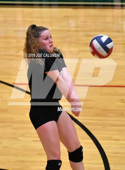 Thumbnail 1 in Johnson City vs Stockdale (Class 3A Second Round) photogallery.