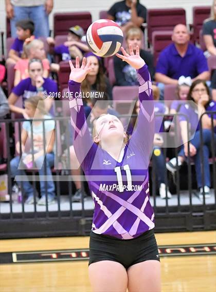 Thumbnail 1 in Johnson City vs Stockdale (Class 3A Second Round) photogallery.
