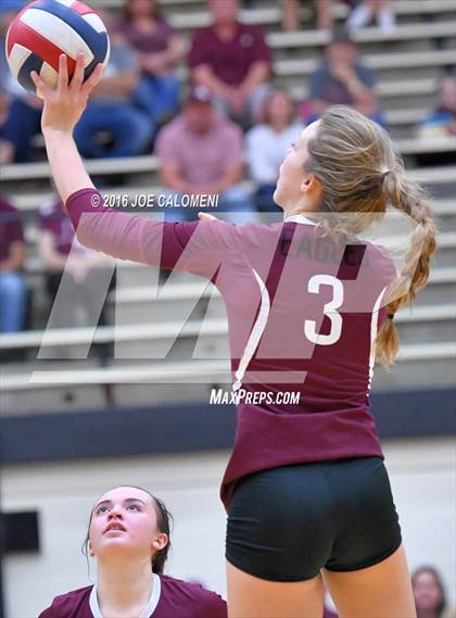 Thumbnail 3 in Johnson City vs Stockdale (Class 3A Second Round) photogallery.