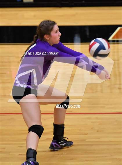 Thumbnail 1 in Johnson City vs Stockdale (Class 3A Second Round) photogallery.