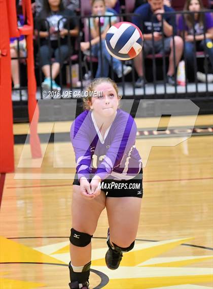 Thumbnail 2 in Johnson City vs Stockdale (Class 3A Second Round) photogallery.