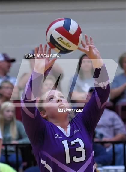 Thumbnail 3 in Johnson City vs Stockdale (Class 3A Second Round) photogallery.