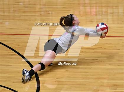 Thumbnail 1 in Johnson City vs Stockdale (Class 3A Second Round) photogallery.