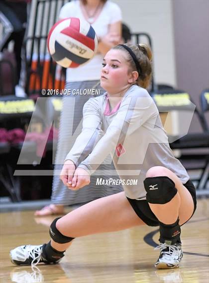 Thumbnail 2 in Johnson City vs Stockdale (Class 3A Second Round) photogallery.