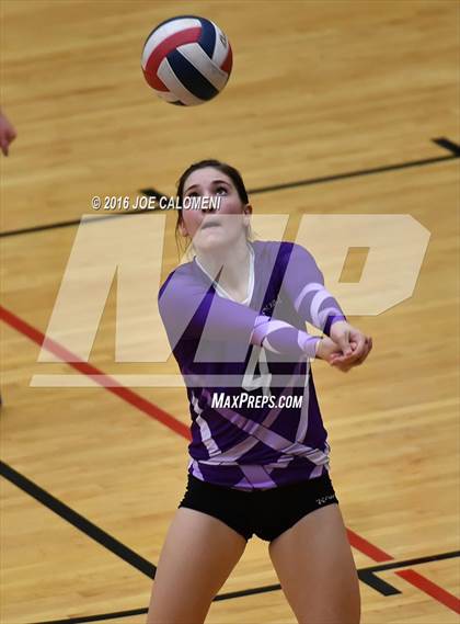 Thumbnail 2 in Johnson City vs Stockdale (Class 3A Second Round) photogallery.