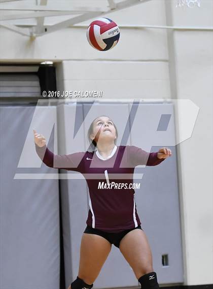 Thumbnail 3 in Johnson City vs Stockdale (Class 3A Second Round) photogallery.
