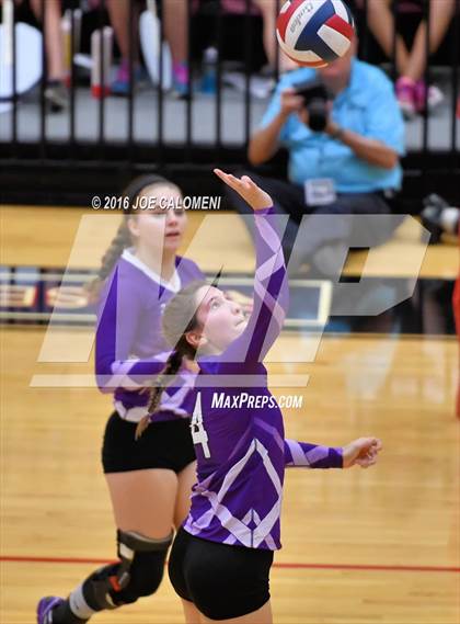 Thumbnail 2 in Johnson City vs Stockdale (Class 3A Second Round) photogallery.