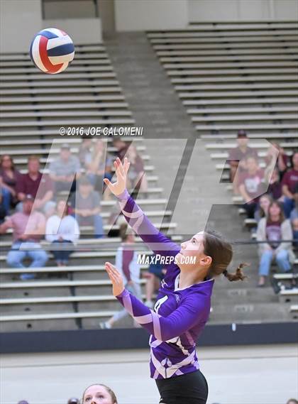 Thumbnail 1 in Johnson City vs Stockdale (Class 3A Second Round) photogallery.