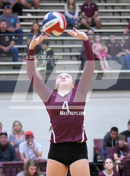 Thumbnail 3 in Johnson City vs Stockdale (Class 3A Second Round) photogallery.