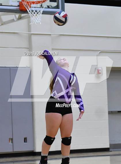 Thumbnail 2 in Johnson City vs Stockdale (Class 3A Second Round) photogallery.