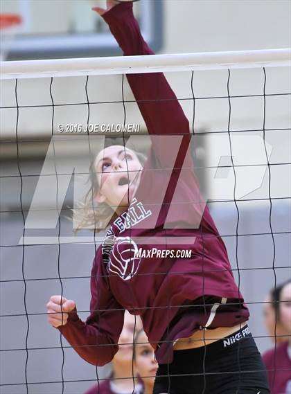 Thumbnail 2 in Johnson City vs Stockdale (Class 3A Second Round) photogallery.