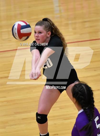 Thumbnail 1 in Johnson City vs Stockdale (Class 3A Second Round) photogallery.