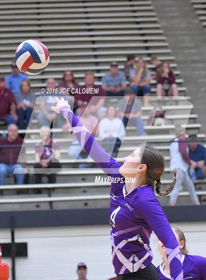 Thumbnail 3 in Johnson City vs Stockdale (Class 3A Second Round) photogallery.