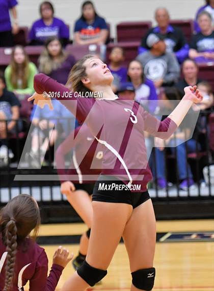 Thumbnail 2 in Johnson City vs Stockdale (Class 3A Second Round) photogallery.