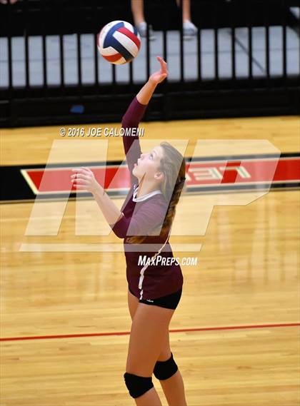 Thumbnail 3 in Johnson City vs Stockdale (Class 3A Second Round) photogallery.