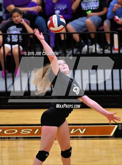 Thumbnail 2 in Johnson City vs Stockdale (Class 3A Second Round) photogallery.