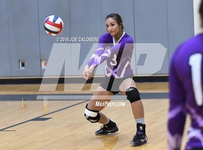 Thumbnail 1 in Johnson City vs Stockdale (Class 3A Second Round) photogallery.