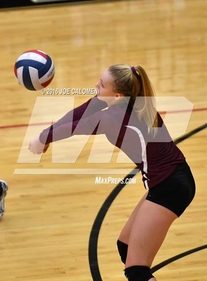 Thumbnail 3 in Johnson City vs Stockdale (Class 3A Second Round) photogallery.